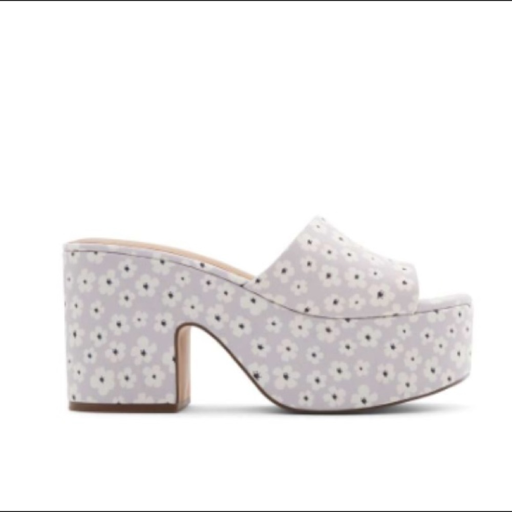 Call it Spring Valerria Canvas Platform Sandal